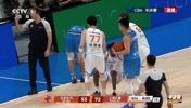 表现不佳！赵睿被吹防守犯规&累计5犯离场 还从古德温身上跨过